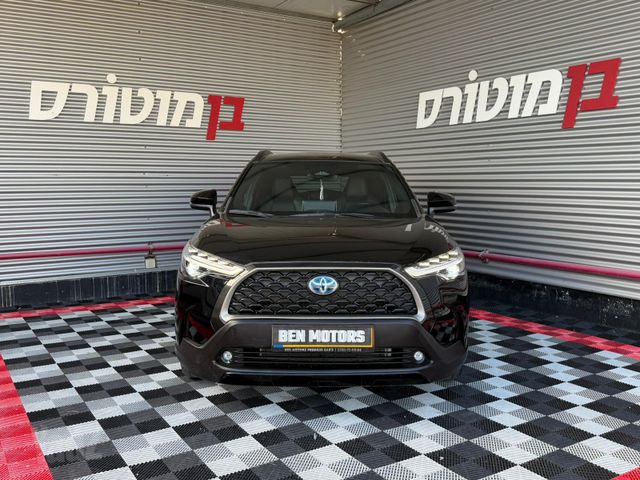 טויוטה קורולה קרוס