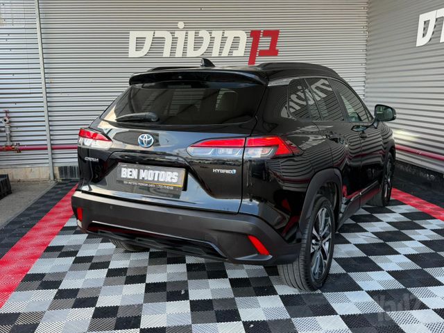 טויוטה קורולה קרוס