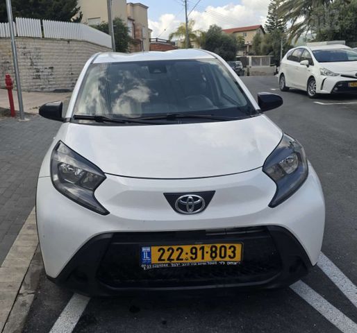 טויוטה אייגו X