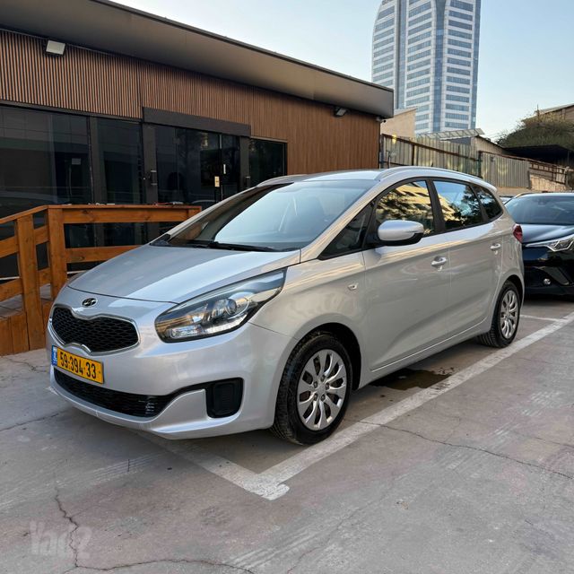 מודעת רכב קיה קארנס