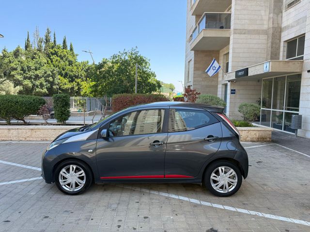טויוטה אייגו