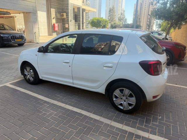 דאצ'יה סנדרו