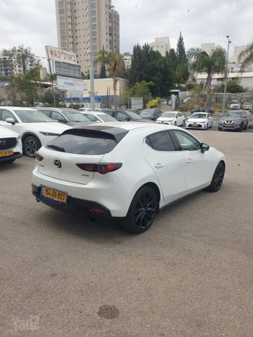 מאזדה 3