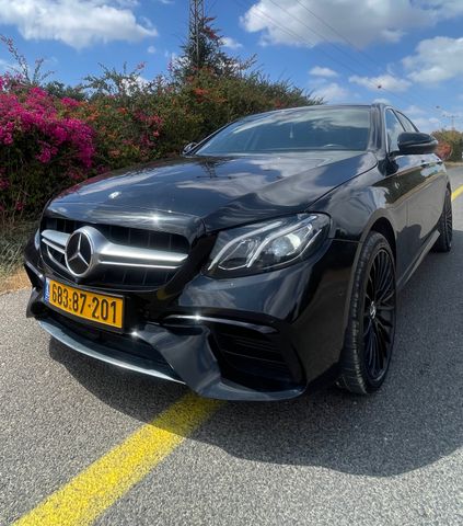 מודעת רכב מרצדס-בנץ E-class