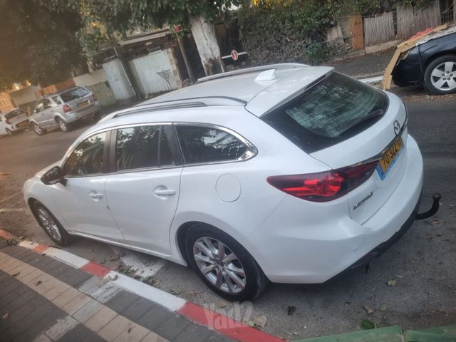 מודעת רכב מאזדה 6