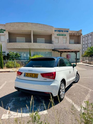 אאודי A1