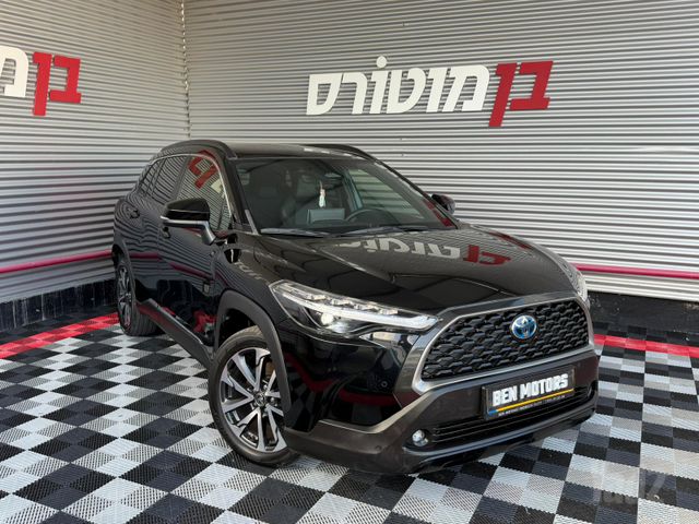 מודעת רכב טויוטה קורולה קרוס