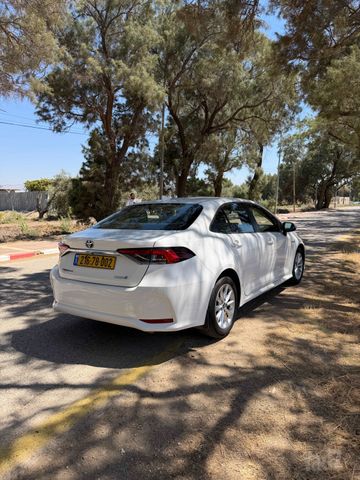 טויוטה קורולה