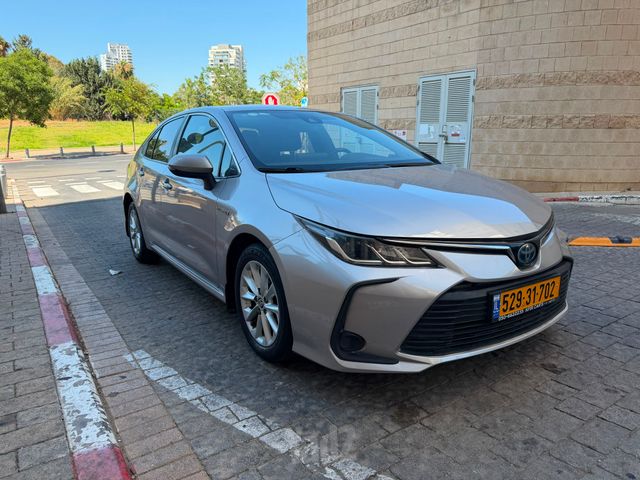 טויוטה קורולה