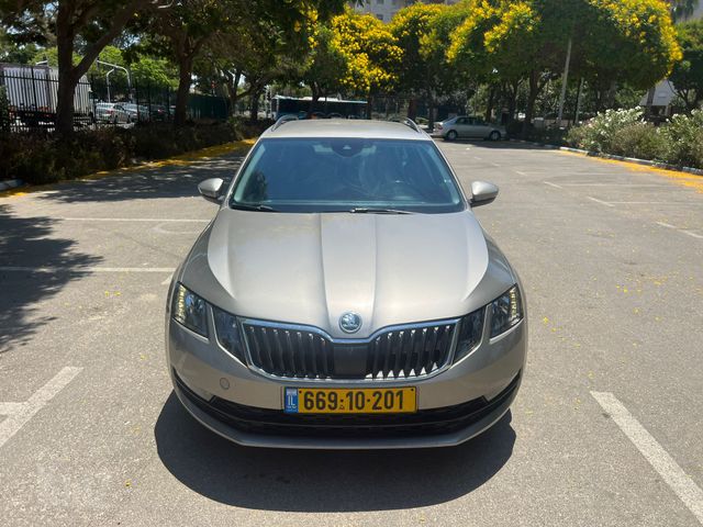 סקודה אוקטביה