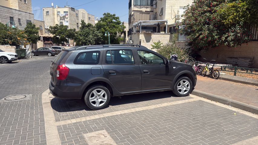 דאצ'יה לוגאן