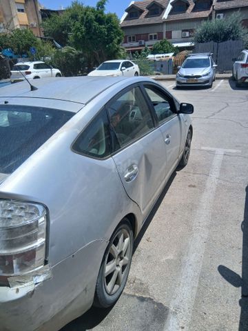 טויוטה פריוס