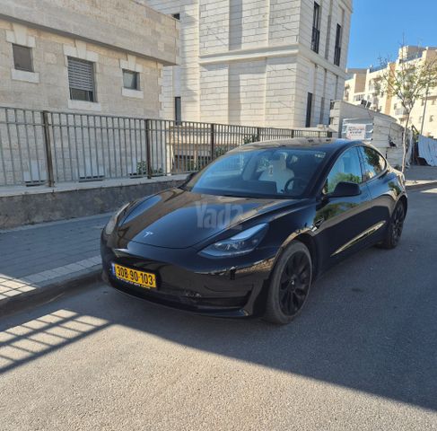מודעת רכב טסלה מודל 3