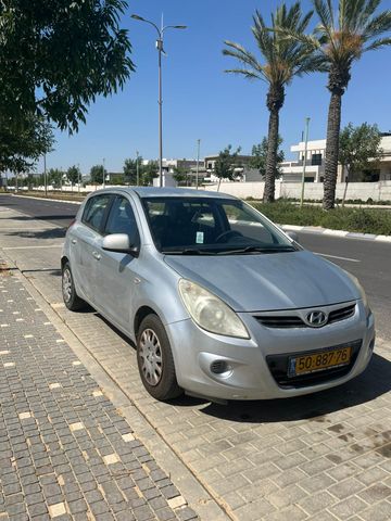 מודעת רכב יונדאי אקסנט i25
