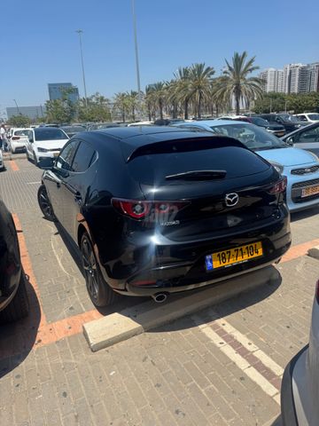 מאזדה 3