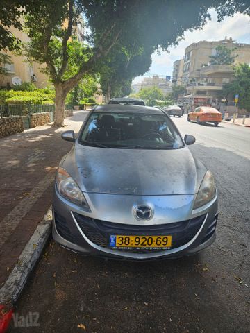 מודעת רכב מאזדה 3