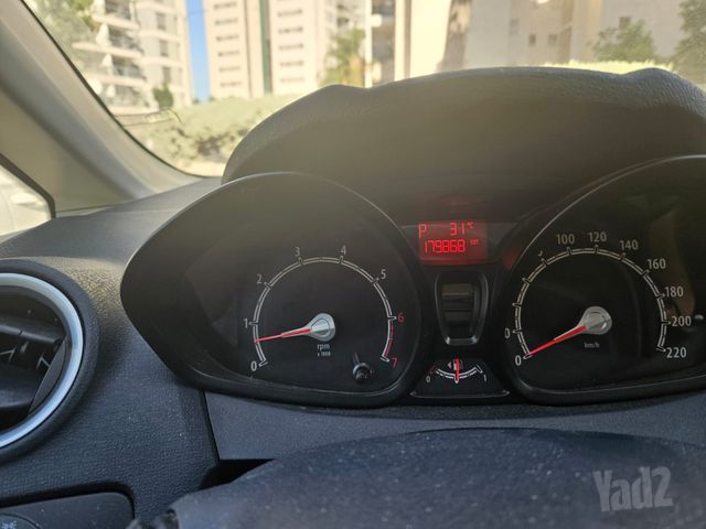 מודעת רכב פורד פיאסטה