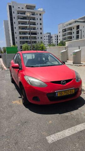 מודעת רכב מאזדה 2
