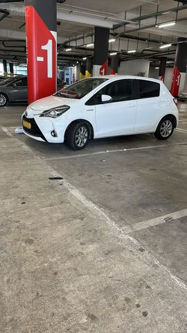 מודעת רכב טויוטה יאריס