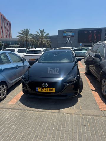 מאזדה 3