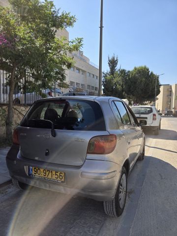 טויוטה יאריס