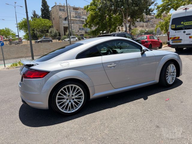 אאודי TT