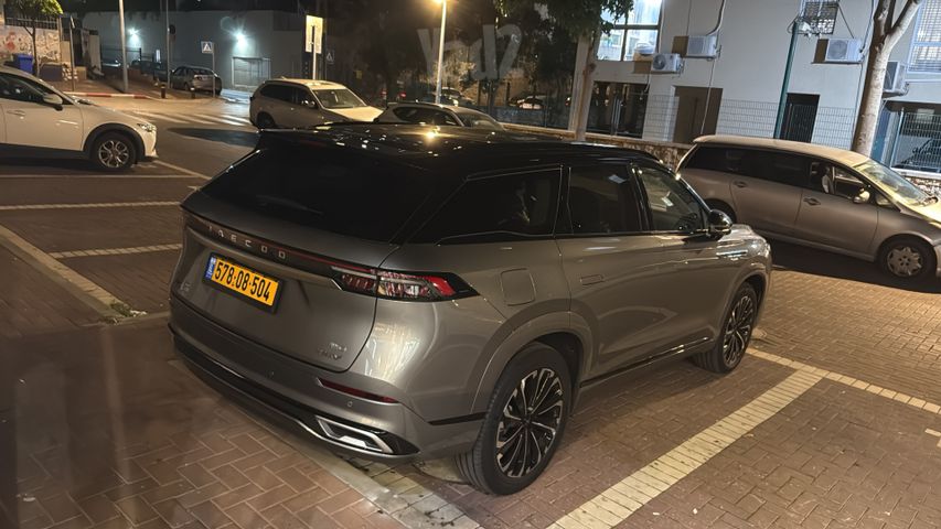מודעת רכב ג'אקו J8