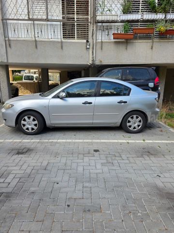 מודעת רכב מאזדה 3