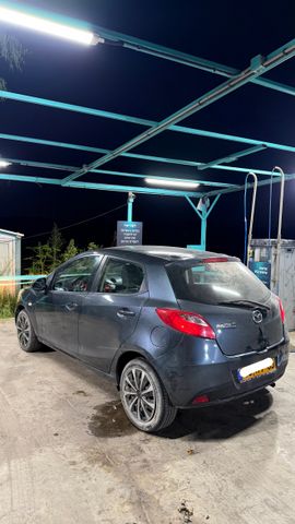 מודעת רכב מאזדה 2