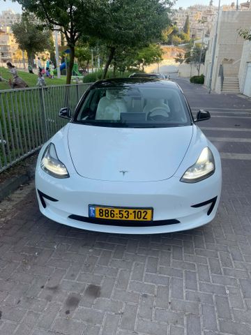 טסלה מודל 3