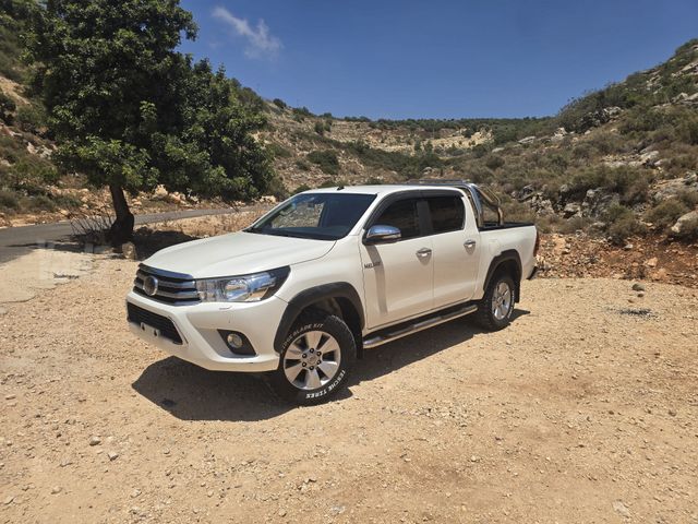 מודעת רכב טויוטה היילקס