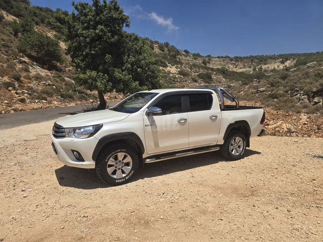 טויוטה היילקס