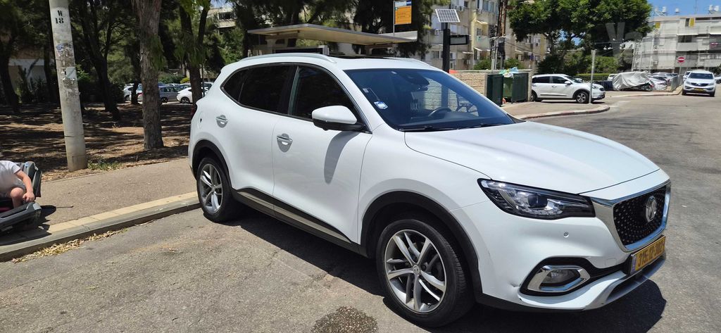 אם ג'י EHS PHEV