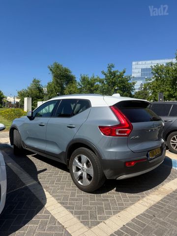 מודעת רכב וולוו XC40