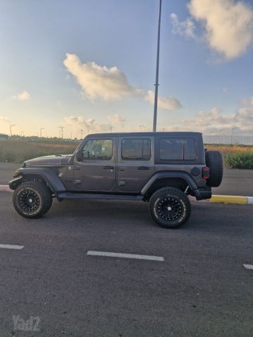 מודעת רכב ג'יפ רנגלר