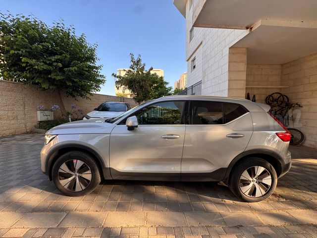 וולוו XC40