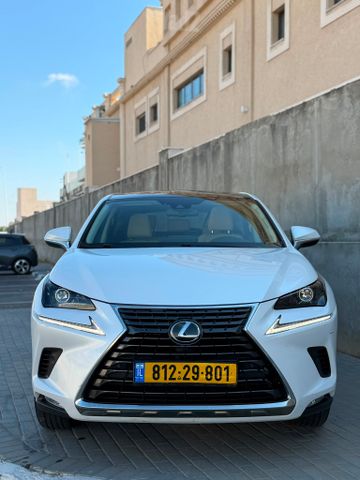 מודעת רכב לקסוס NX 1