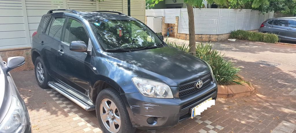 מודעת רכב טויוטה RAV4