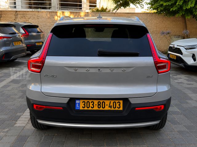 וולוו XC40