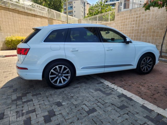 אאודי Q7