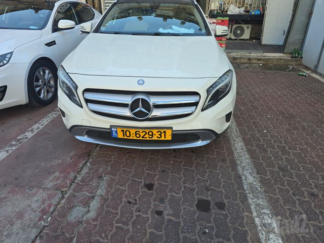 מודעת רכב מרצדס-בנץ GLA