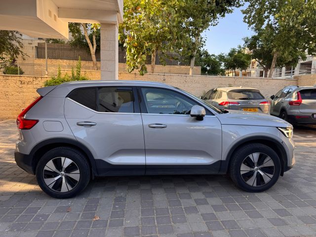 וולוו XC40