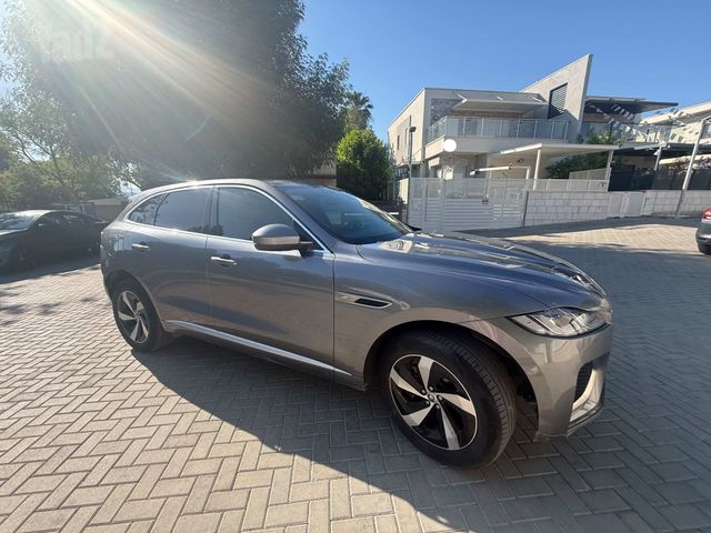 מודעת רכב יגואר F-Pace