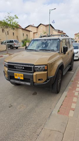 טויוטה לנד קרוזר