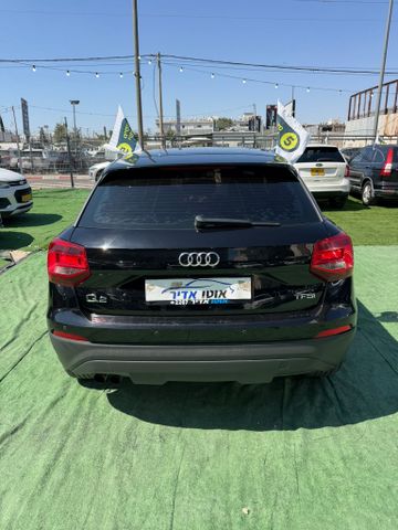 אאודי Q2