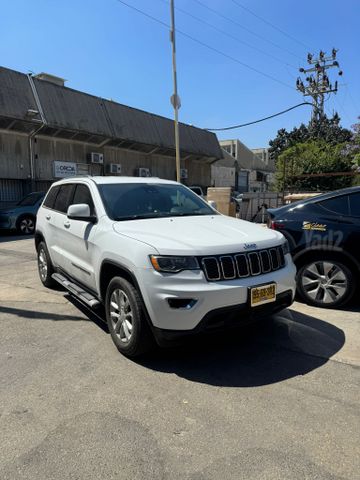 מודעת רכב ג'יפ גרנד צ'ירוקי
