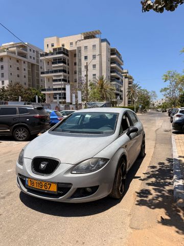 מודעת רכב סיאט לאון