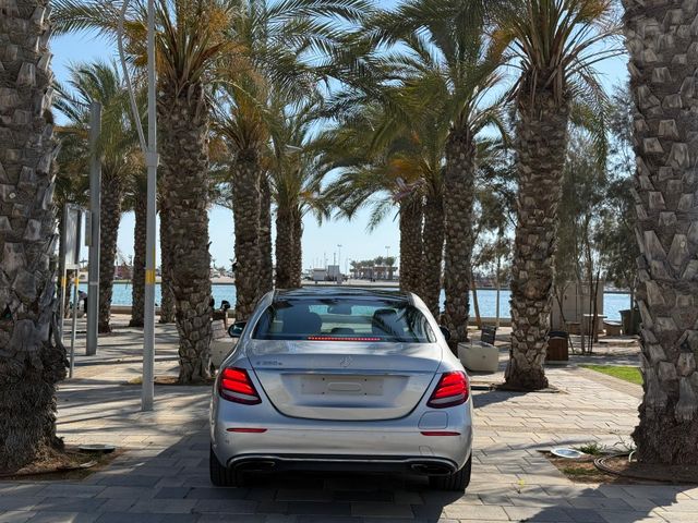 מרצדס-בנץ E-class