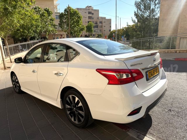 ניסאן סנטרה