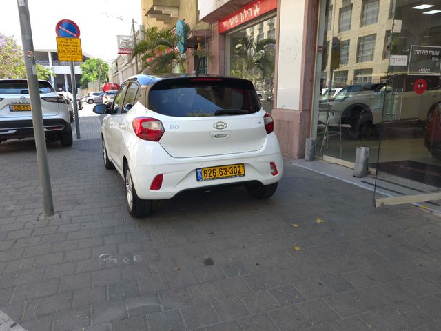 יונדאי i10